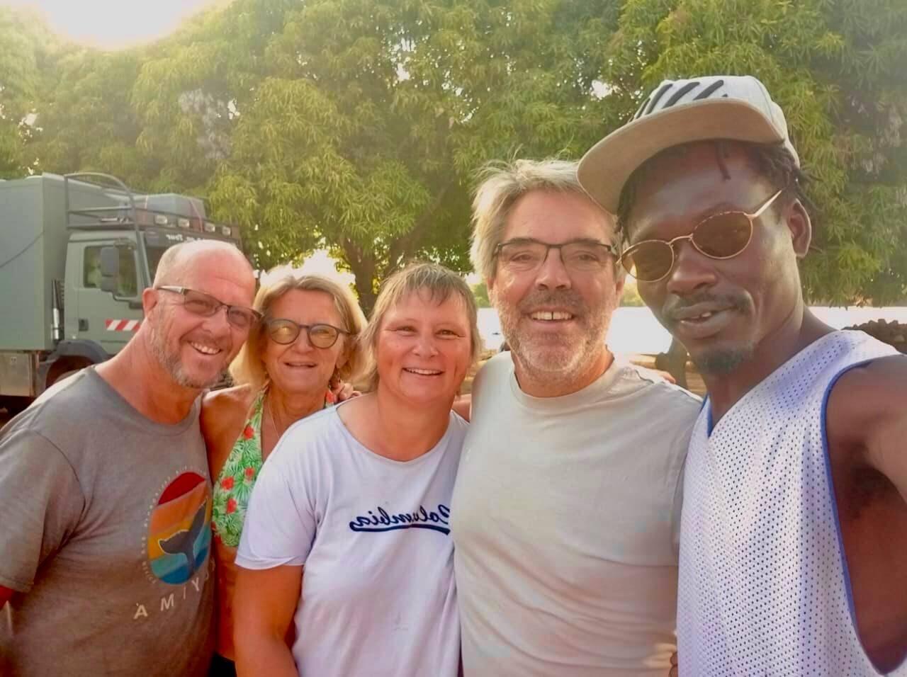 Von rechts nach links Assan, Rolf, Sandra, Susanne und ich