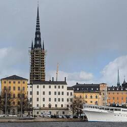 Die Riddarholmeskirche: Wahrzeichen der Stadt und königliche Grabstätte