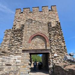 Eines von drei Toren