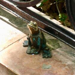 Mihail Kolodko's Kermit the Frog guerilla statue
