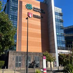 Macquarie Uni