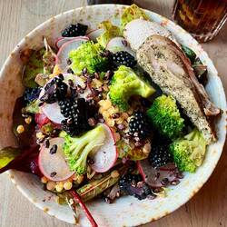 Superfood salad