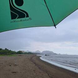 Wir versuchen einen Strandspaziergang ☔
