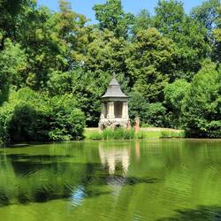 Villa Medici del Vascello, pagoda cinese