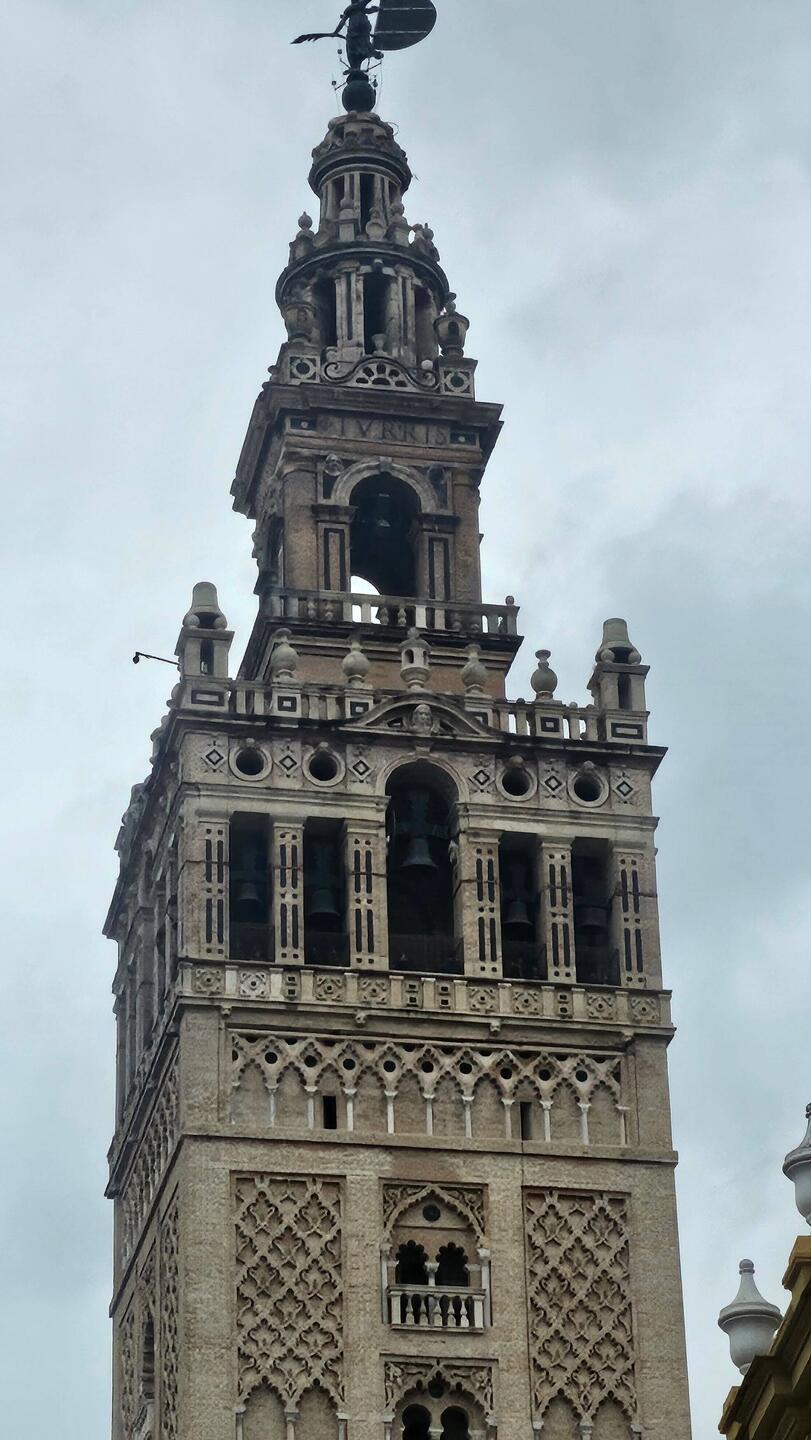 La Giralda, der berühmte Turm