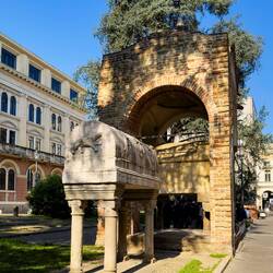 Tomb of Antenor ... Trojan warrior claimed to be the legendary founder of Padova.