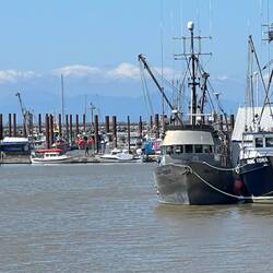 Little Joe and C-Traveler at the dock in the background.