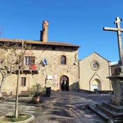 Lucignano - piazza del Tribunale