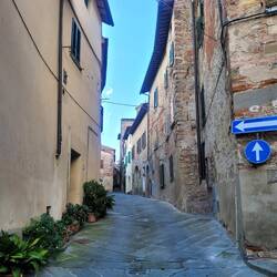 Lucignano - via Valigiaia