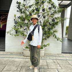 A fashionable retired gentleman, Siang Ho