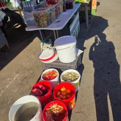 Pickles seller who gave me free spinach