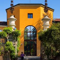 Historic home of the garden's director (17th-18th century) ... Orto Botanico — Padova, Italy.