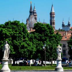 Prato della Valle ... the towers of the Basilica di Sant'Antonio di Padova peeking out.