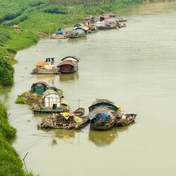 River boat houses