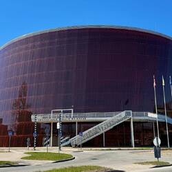 Great Amber Concert Hall. Der Bau erinnert tatsächlich an einen riesigen Bernstein.