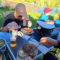 Das sind unsere Reste von gestern, Wildschwein an leckerer Soße mit Stampf