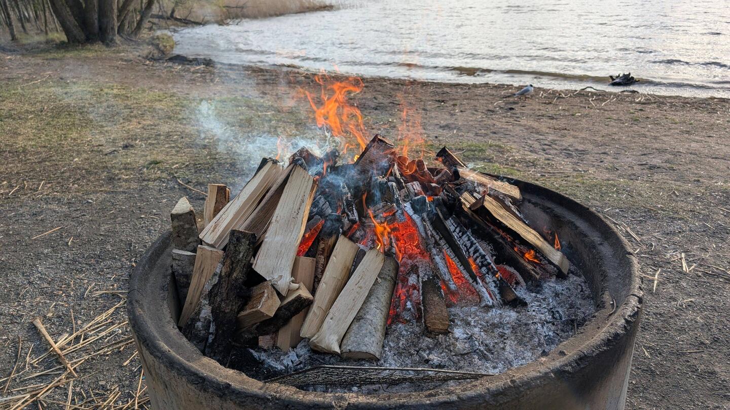 Am Lagerfeuer