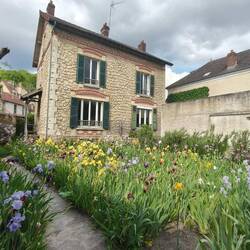 Another lovely house in Auvers