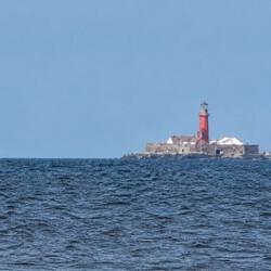 In weiter Ferne erblicken wir den Leuchtturm des Kaps - heute vollautomatisiert
