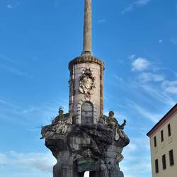 Triunfo de San Rafael de la Puerta del Puente, Denkmal zu Ehren des Erzengels Rafael