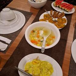 Abendessen, frisch gekocht von unserer Gastgeberin 😋