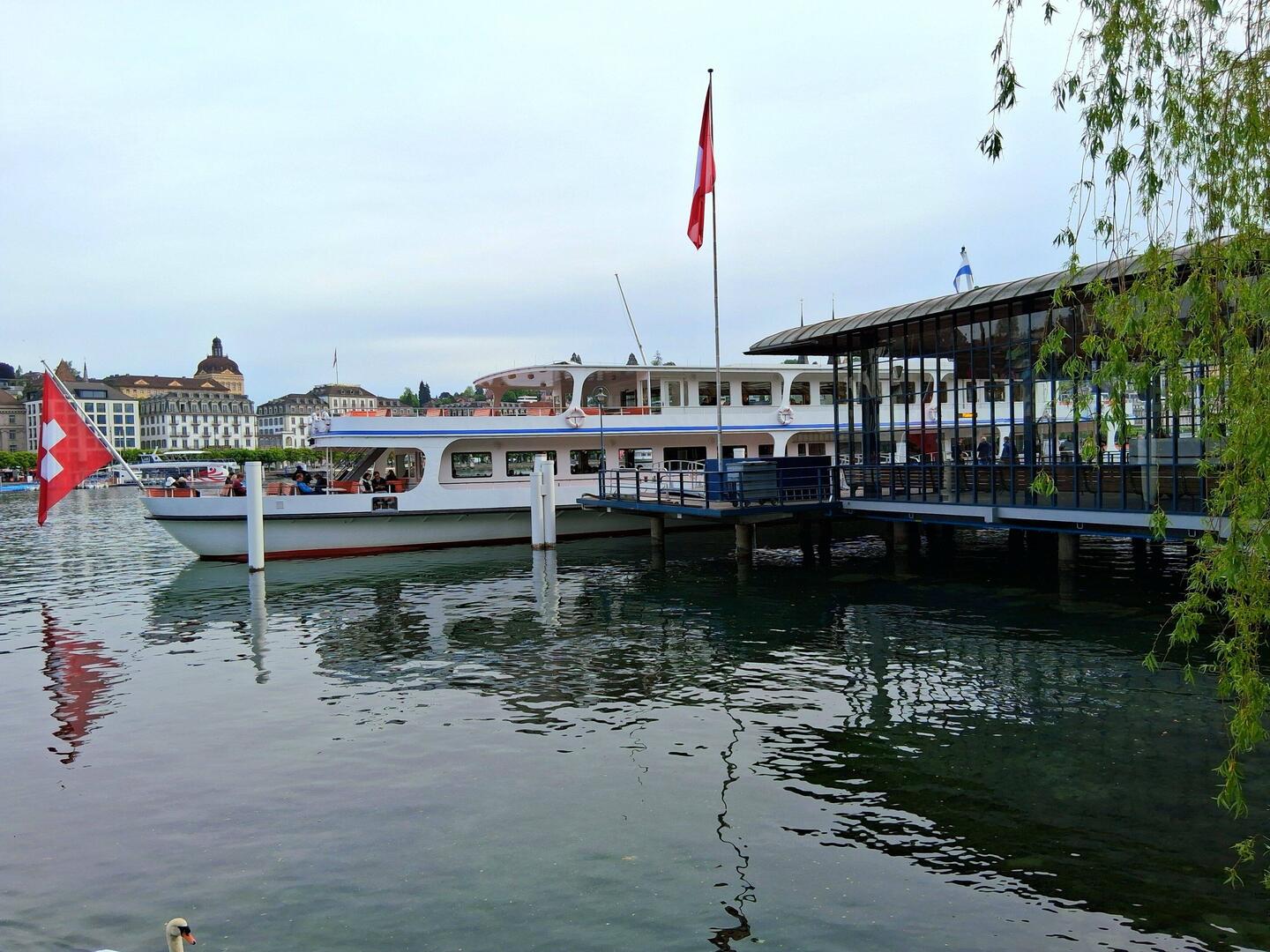Abfahrt der neuen Etappe