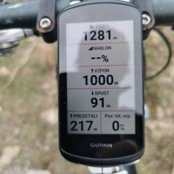 Luškano. Obrnila sva ravno v trenutku, ko sva naredila 1000 višincev. Ni bilo namenoma!