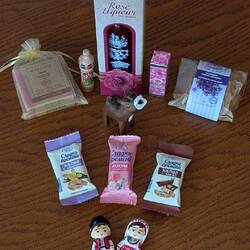 Mitbringsel und Geschenke