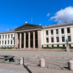 Universität