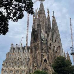Sagrada Familia - Baubeginn 1882 - Fertigstellung 2026 ( 100. Todestag Gaudi)