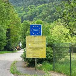Einfahrt ins Elsass