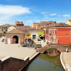 Panoramic view of Comacchio from the top of Trepponti.