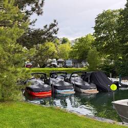 Schöne Anlage rund um den kleinen Campingplatz