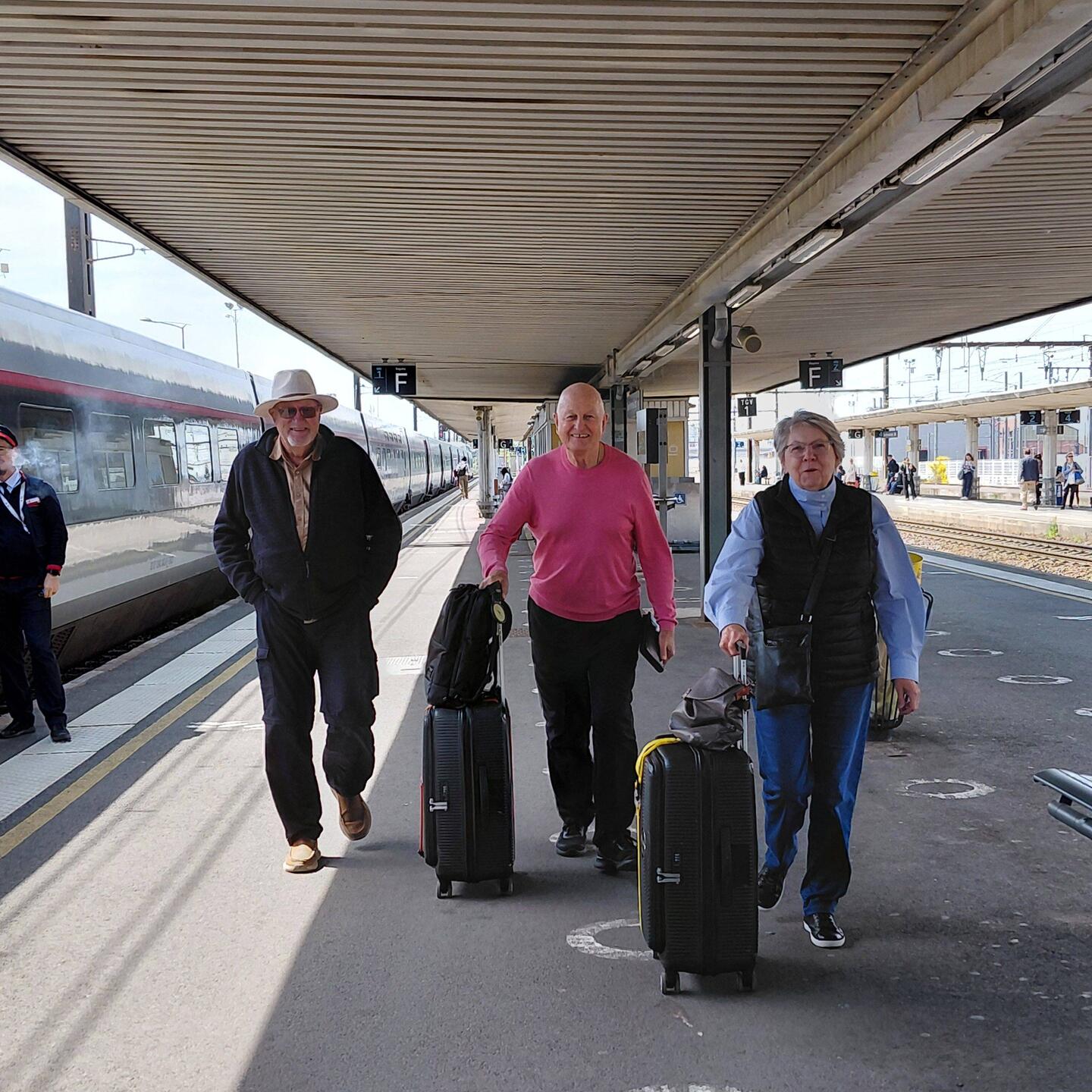 The Queenslanders arrive in Tours