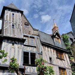 Lots of delightful windows in Tours