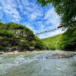 Eine abenteuerliche Brücke