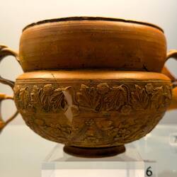 Terracotta cup from the Valle Ponti shipwreck — Museo Delta Antico.