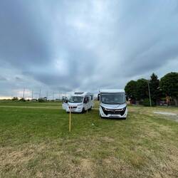 ..da wäre er 🚐 angekommen. Der Kuschelcamper aus Österreich..😅