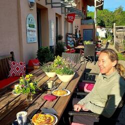 Frühstück am Campingplatz