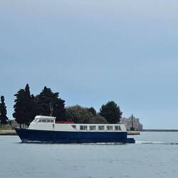 The ferry who brings you across to the old city