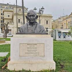 Mahatma Ghandi statue