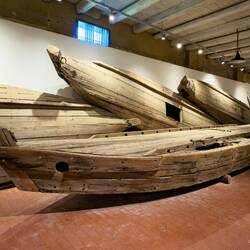 Boats used to catch eels in the Comacchio Lagoon — Manifattura dei Marinati.