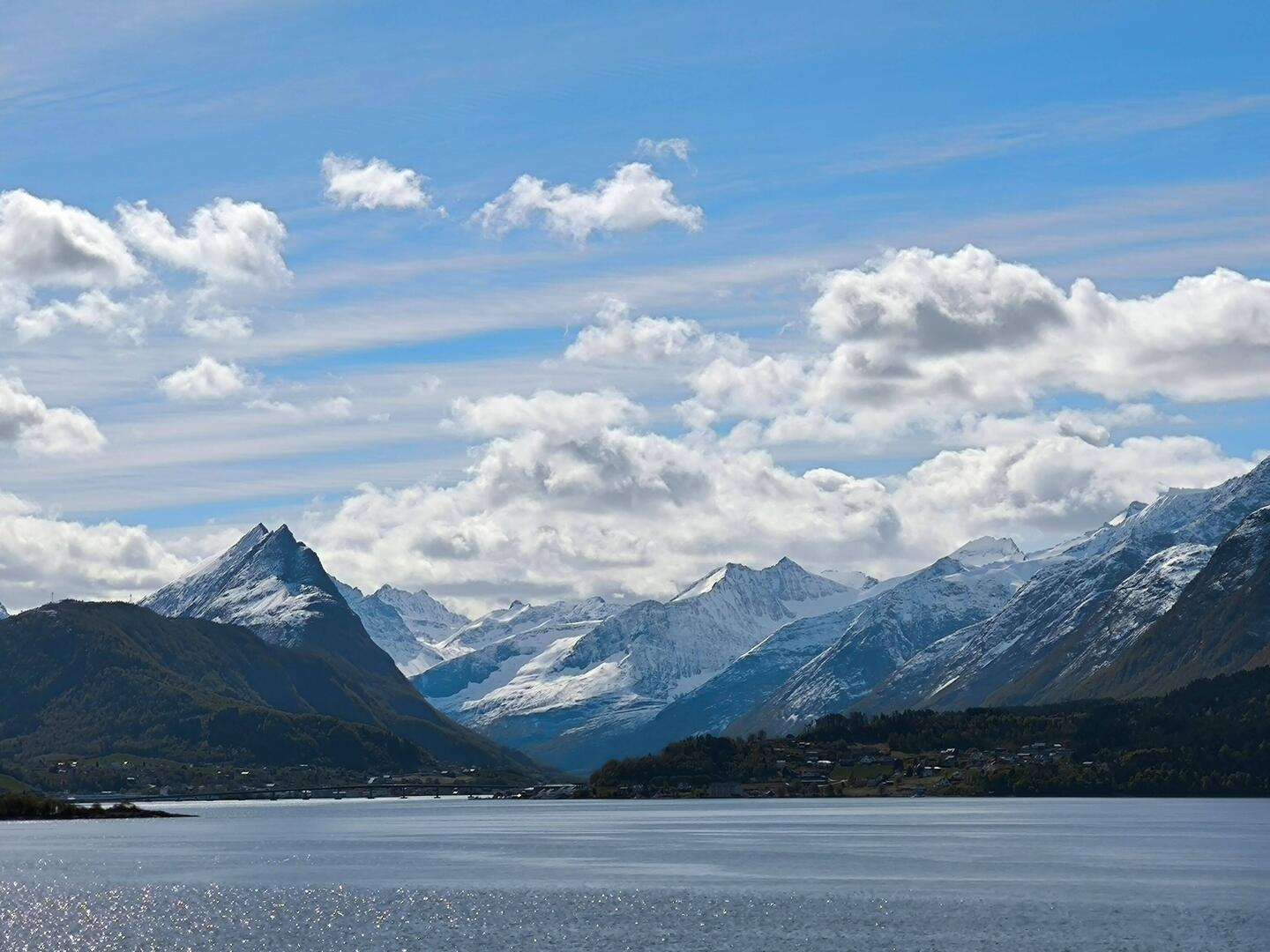 Fjord voraus