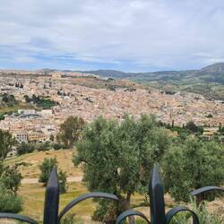 Aussicht auf die riiiiesige Medina, vom Borj Sud