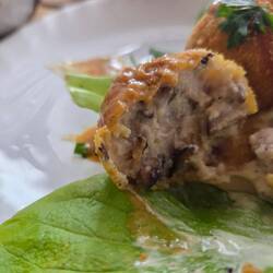 Croquettes with Romanian foraged mushroom.