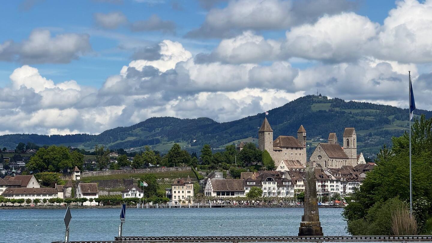 Blick auf Rapperswil von Pfäffikon aus