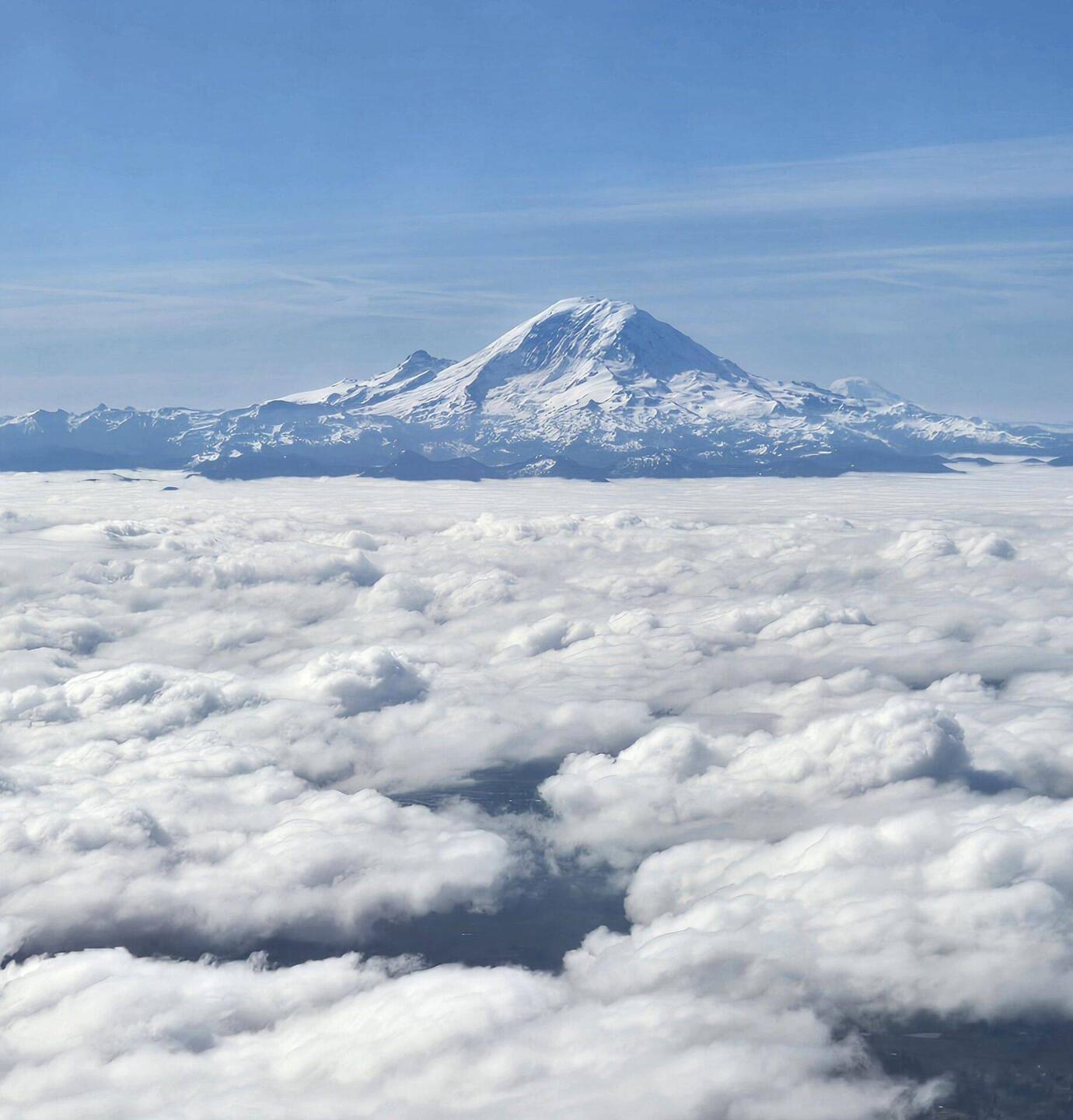 Our beloved Tahoma (and Mt Adams? in the background)