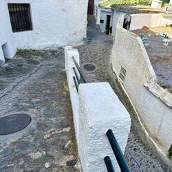 The historical gathering place to listen to official announcements from the Terrao de las Cámaras