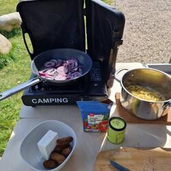 Outdoor-Kochen, weil es hier mal nicht allzu windig ist 🤓