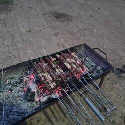 Brochettes für uns und unsere 3 Gastgeber